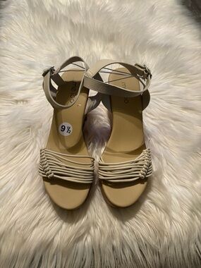 me too Cream Ankle-Strap Woven-Front Sandals